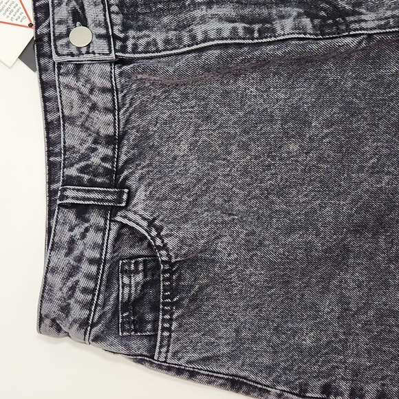 BOOHOO Plus Split Hem Straight Leg Washed Black Jeans - NEW (UK 18 / US 14) - Picture 10 of 16